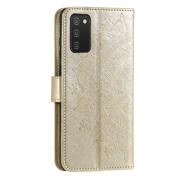 SKALO Samsung A02s / A03s Mandala Flip Cover - Guld