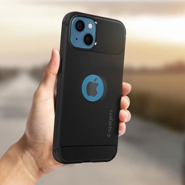 iPhone 13 Fodral - Spigen - Robust rustning - Stötsäker Silikon Carbon Finish