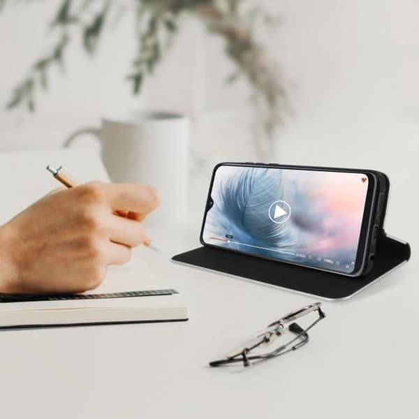 Skal för Samsung Galaxy A20e Fodral Korthållare Videostöd Carbon Effect Svart