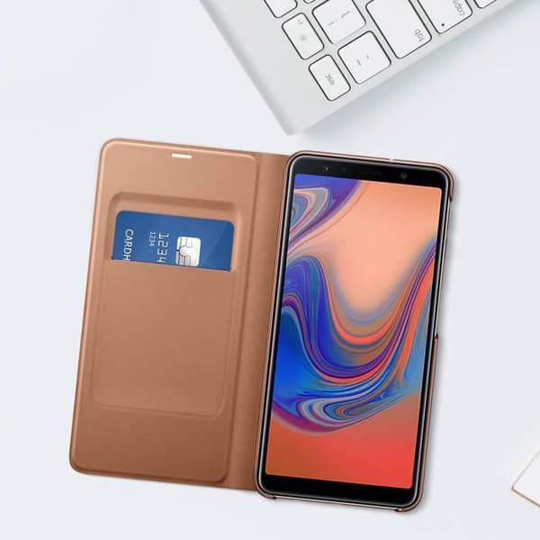 Hus - Samsung - Galaxy A7 2018 - Flip-etui - Plånbok - Guldgul