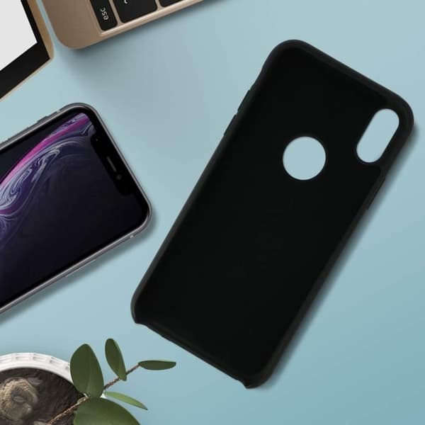 Skyddsskal - AVIZAR - iPhone XR - Halvstyvt silikon - Soft Touch - Svart