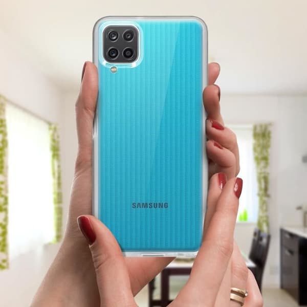 Fodral till Samsung Galaxy M12 hård bak och mjuk framsida - genomskinlig