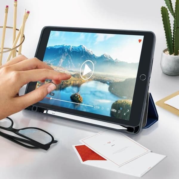 iPad-fodral 2019 10.2 - AVIZAR - Tunn design - Ekologisk läder - Videostativ - Inbyggt tangentbord