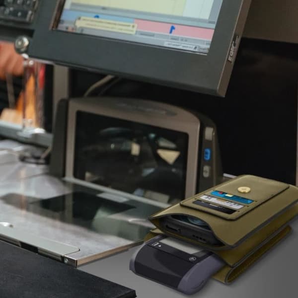 Smartphone Bältesväska - AVIZAR - Multipocket - Grön - Halvstyv - Magnetisk