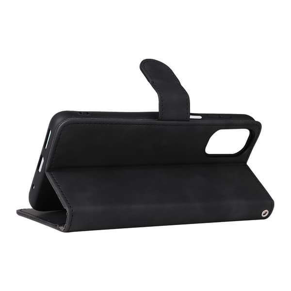 SKALO Motorola Moto G22 Matt PU-Läder Plånboksfodral - Svart