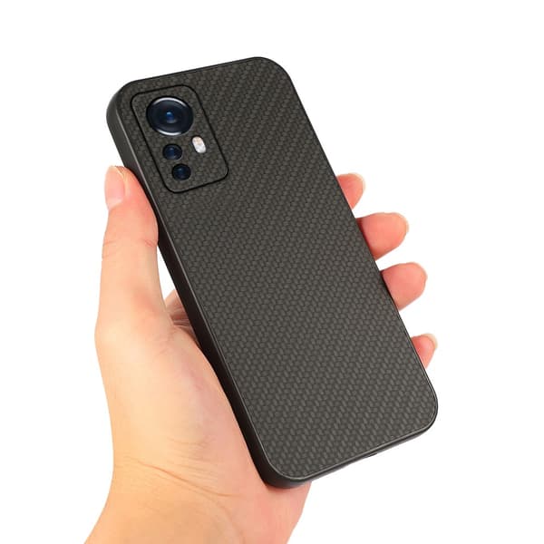 SKALO Xiaomi 12 Pro Carbon Fiber TPU-suojakuori - Musta