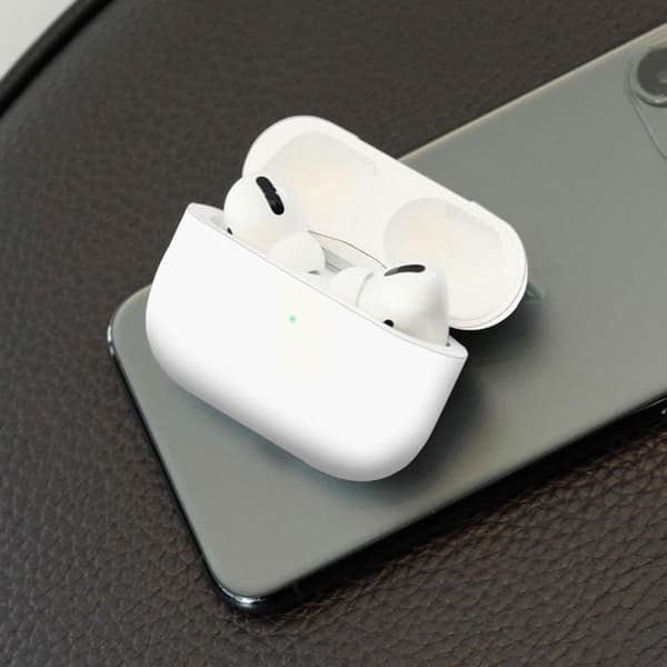 Étui AirPods Pro - AVIZAR - Silikon med mjuk känsla - Matt effekt - Qi-kompatibel - Vit
