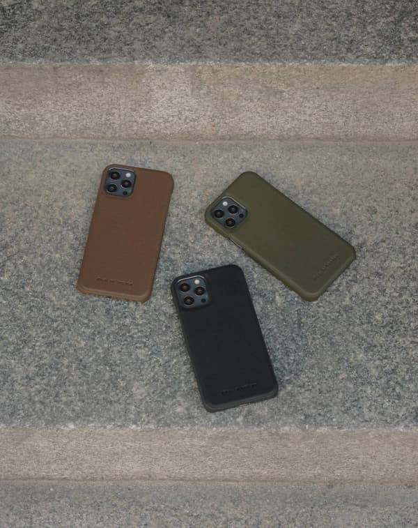 Atelier Case iPhone 12 / 12 Pro Intense Khaki
