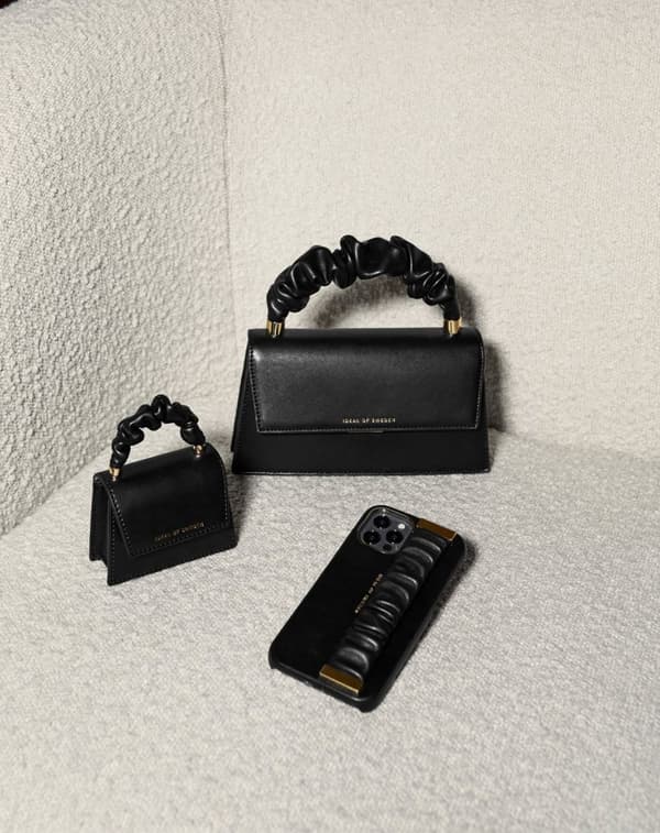 Statement Case iPhone 11 Pro / XS / X Ruffle Noir Top Handle