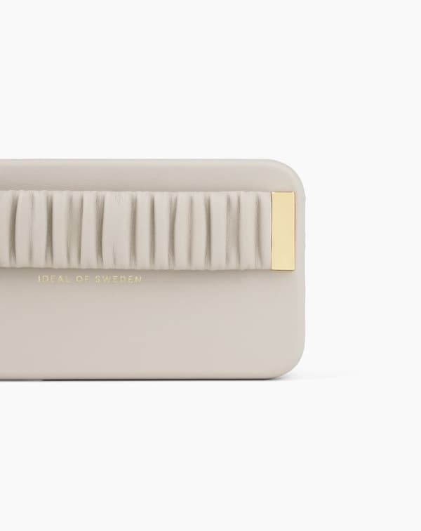 Statement Case iPhone 12 Pro Max Ruffle Cream Top Handle