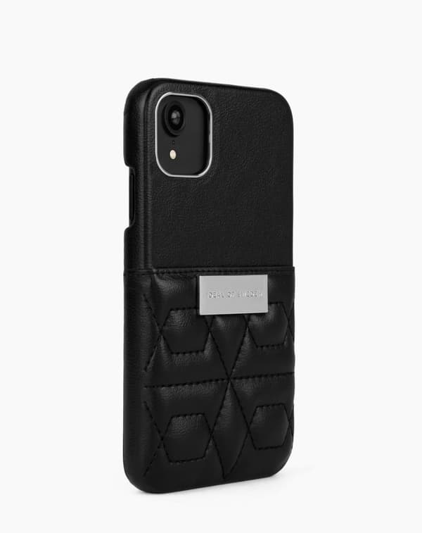 Statement Case iPhone 11 / XR Quilted Black Mini Pocket