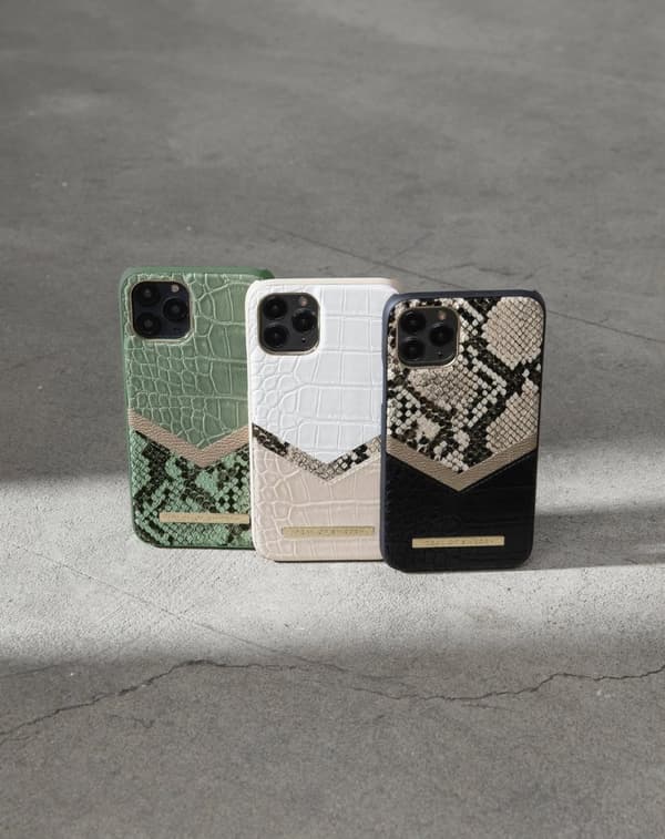 Atelier Case iPhone 12 Pro Max Midnight Python