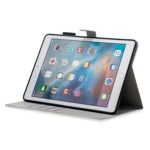 Fodral för iPad 9.7" 2017, iPad 9.7" 2018 & iPad Air - White Cat