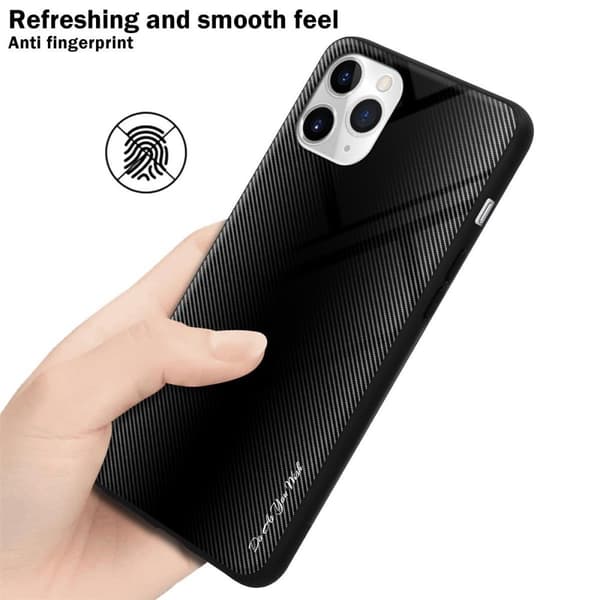 Deksel til iPhone 11 PRO Stripe optics Silikondeskel laget av TPU-silikon og bakside av herdet glass