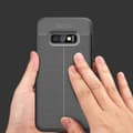 Miniatyrbilde 2 av 7: Deksel til Samsung Galaxy S10e Beskyttelsesdeksel laget av TPU-silikon med påføring av edelt skinnimitasjon