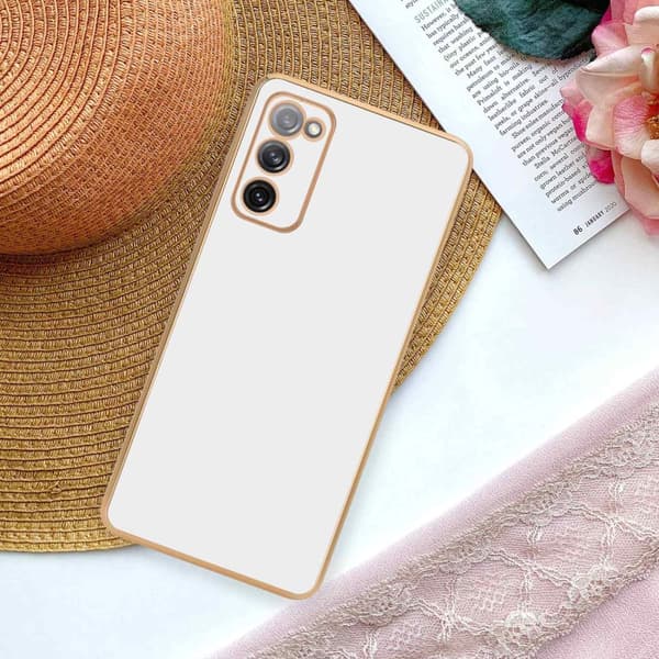 Samsung Galaxy S20 FE Suojakuori Suojakotelo joka on valmistettu joustavasta TPU-silikonista ja jossa on kameran suojaus