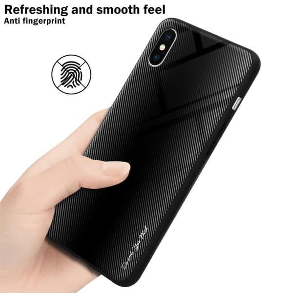 Deksel til iPhone X / XS Stripe optics Silikondeskel laget av TPU-silikon og bakside av herdet glass