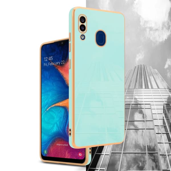 Samsung Galaxy A20 / A30 / M10s Suojakuori Suojakotelo joka on valmistettu joustavasta TPU-silikonista ja jossa on kameran suojaus