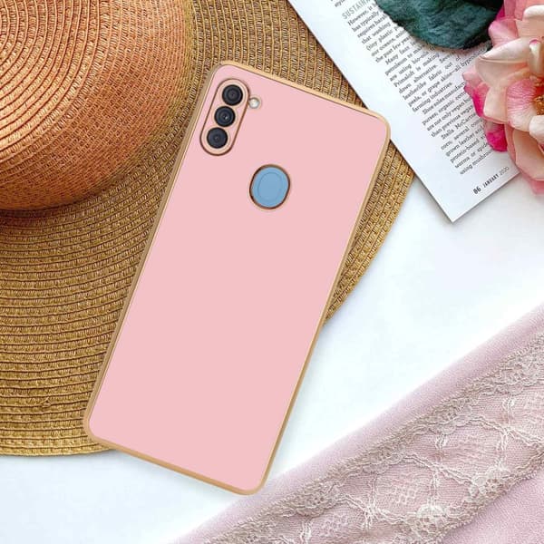 Samsung Galaxy A11 / M11 Suojakuori Suojakotelo joka on valmistettu joustavasta TPU-silikonista ja jossa on kameran suojaus