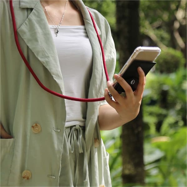 Apple iPhone 12 / 12 PRO Suojakuori ketju Apple iPhone 12 / 12 PRO Silikoni suojakotelo hopea renkaat, johto hihna ja irrotettava asia