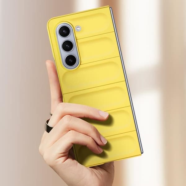 Fodral kompatibelt med Samsung Z Fold 5 Soft Yellow Fodral