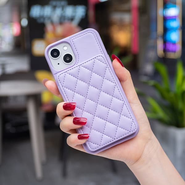 SKALO iPhone 15 Quiltat Skal med Plånbok - Lila