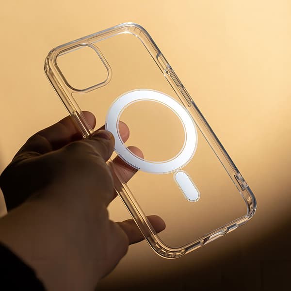 Ohut takakansi Magsafella iPhone 12 - Kirkas