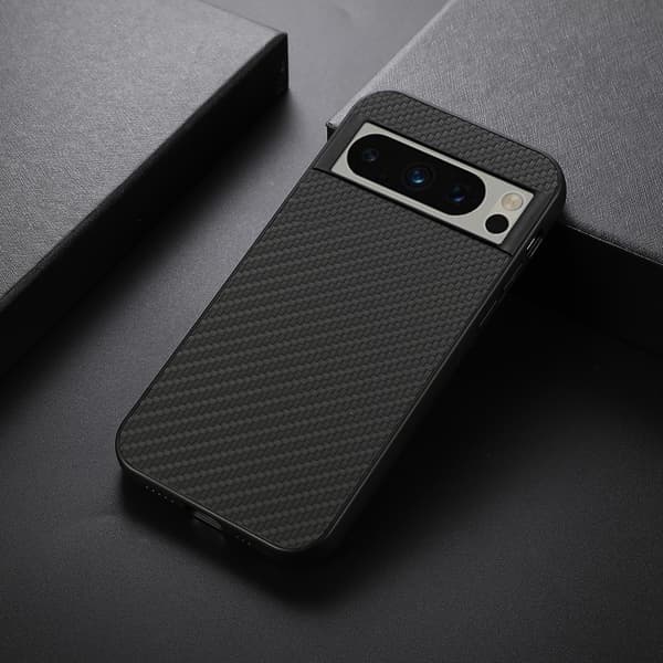 SKALO Google Pixel 8 Pro Carbon Fiber TPU-suojakuori - Musta