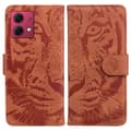 Miniatyrbild 1 av 7: SKALO Motorola Moto G84 5G Embossed Tiger Plånbok - Brun