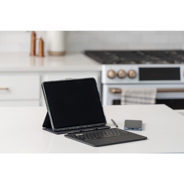 ZAGG iPad Pro 13 (M4) Kotelo Näppäimistöllä Pro Keys 2 Nordic Layout Musta