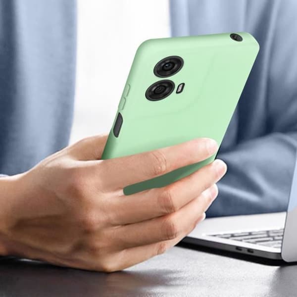AVIZAR Fodral för Motorola Moto G24 och G04 - Halvstyv silikon - Ljusgrön - Handledsrem ingår