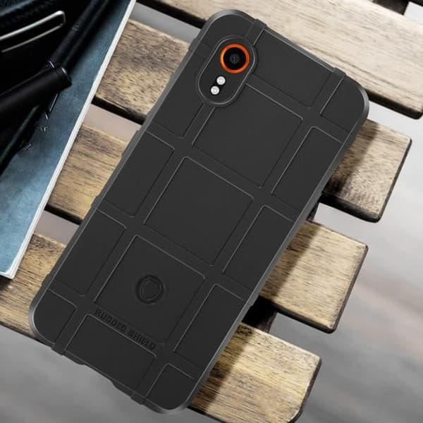 Fodral till Samsung Galaxy Xcover 7 - AVIZAR - Robust sköld - Svart präglat mönster - Stötsäker