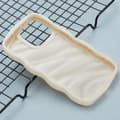 Miniatyrbild 4 av 6: iPhone 15 Pro Max Mobilskal Wavy Textur Beige