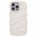 Miniatyrbild 1 av 6: iPhone 15 Pro Max Mobilskal Wavy Textur Beige