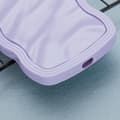Miniatyrbild 6 av 6: iPhone 15 Pro Max Mobilskal Wavy Textur Lila