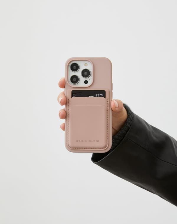 Silicone Case MagSafe iPhone 15 Plus Blush Pink