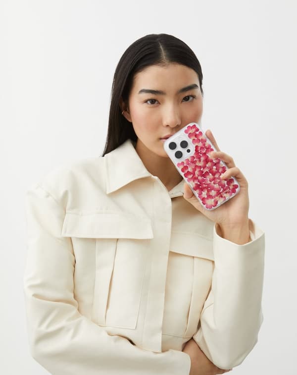 Clear Case iPhone 15 Pro Red Roses