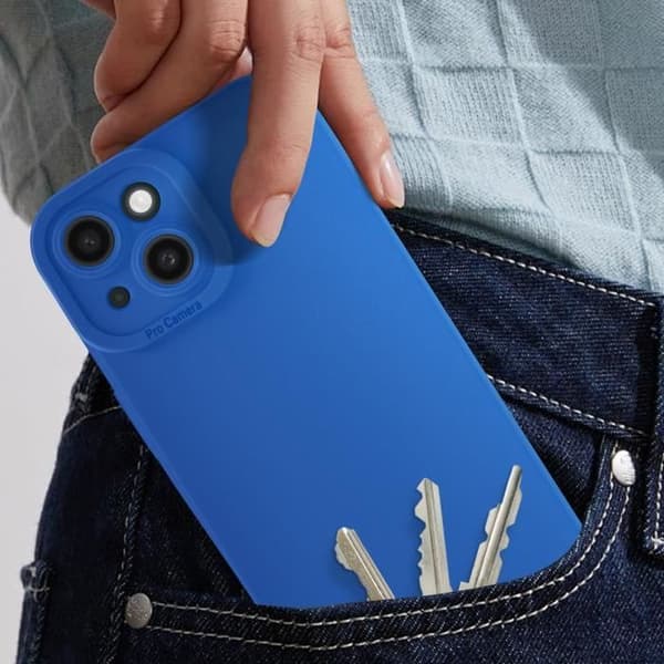 Skal till iPhone 15 Plus - AVIZAR - Matt silikon - Kameraskydd - Blå