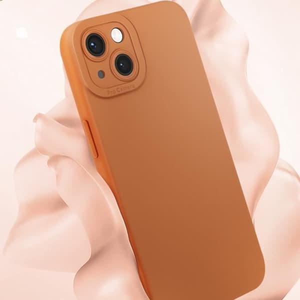 Skal till iPhone 13 - AVIZAR - Matt silikon - Förstärkt kameraskydd - Brun