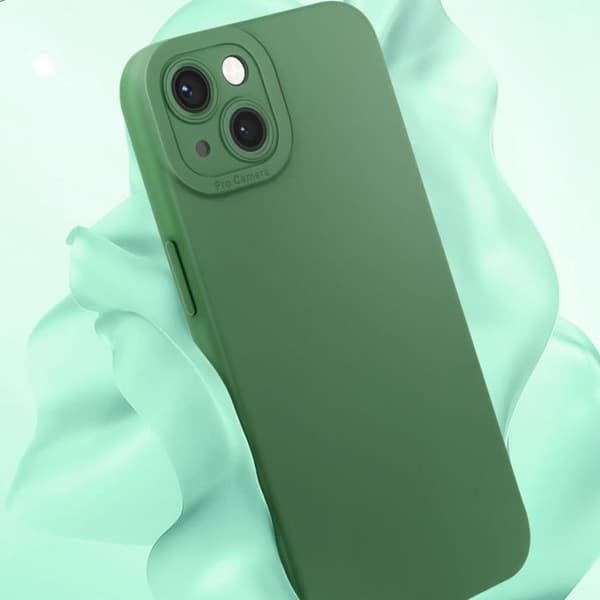 Skal till iPhone 13 - AVIZAR - Matt silikon - Förstärkt kameraskydd - Grön