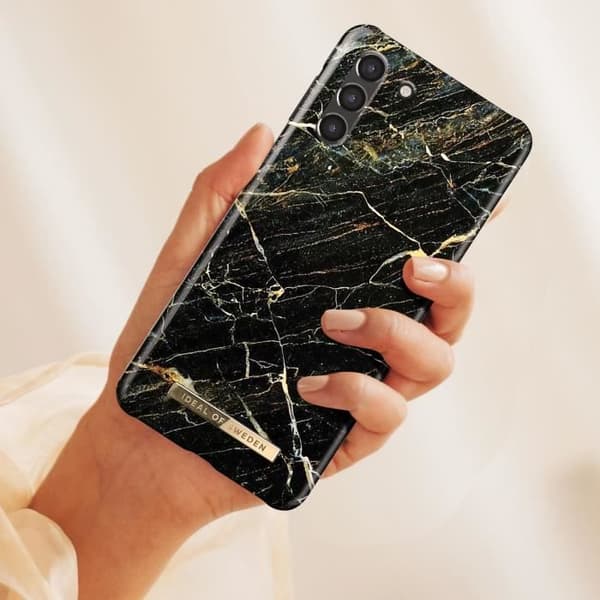 Fodral till Samsung S21 Plus Marbled Luxury Ultratunn Port Laurent Marble iDeal of Sweden Svart / Guld