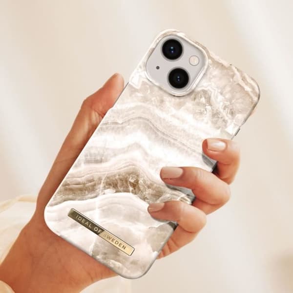 Skal till iPhone 13 Design Luxe Ultra tunn Klar Quartz iDeal of Sweden Vit
