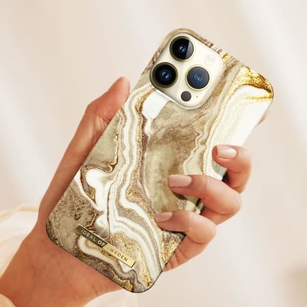 Skal till iPhone 14 Pro Marbled Luxury Ultra Thin Golden Sand Marble iDeal of Sweden Beige