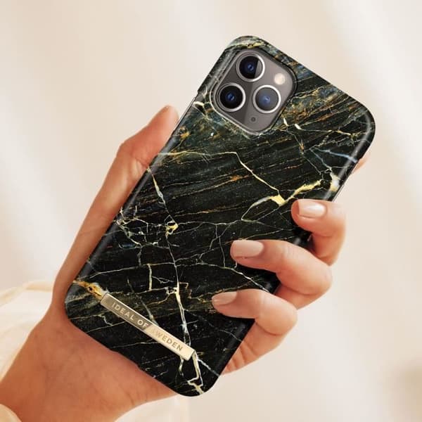 Skal till iPhone 11 Pro Marbled Luxury Ultratunn Port Laurent Marble iDeal of Sweden Svart / Guld