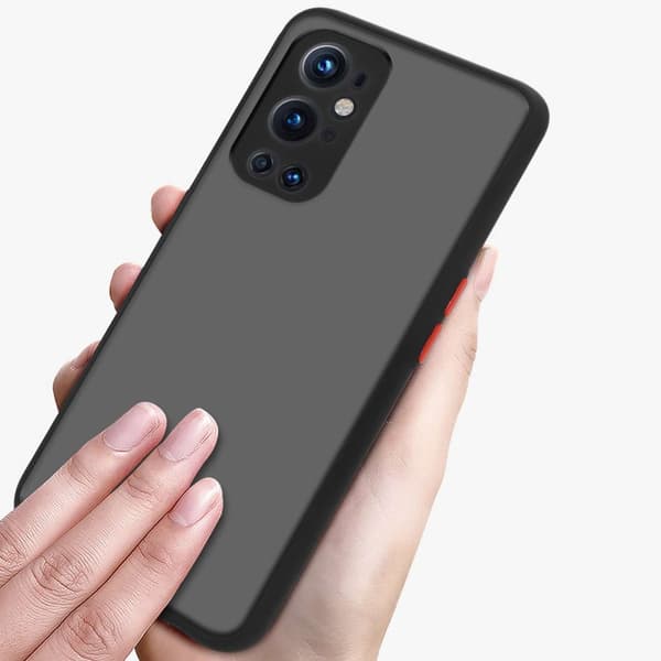Deksel for OnePlus 9 PRO med TPU-silikon på innsiden og matt plast på baksiden