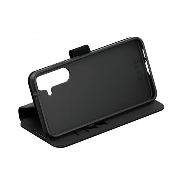 CARE by PanzerGlass Samsung Galaxy S24 FE Kotelo Tango Stand Wallet Case Musta