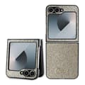 Miniatyrbild 1 av 6: Samsung Galaxy Z Flip6 Fodral - Guess Glitter Script (GUHCZZF6HGGSHD) - Guld