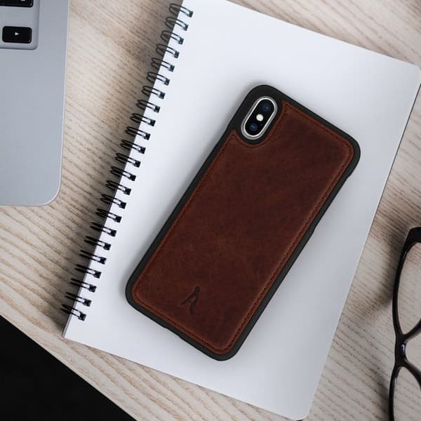 Coque Apple iPhone X / XS Hård Skydd Äkta Läder Akashi Brun