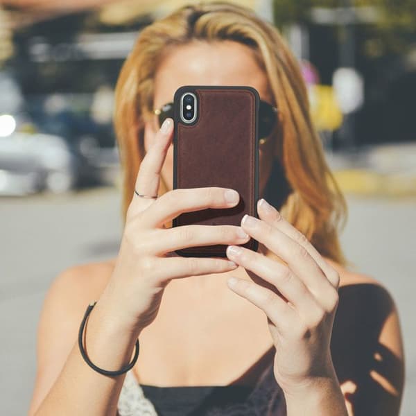 Coque Apple iPhone X / XS Hård Skydd Äkta Läder Akashi Brun