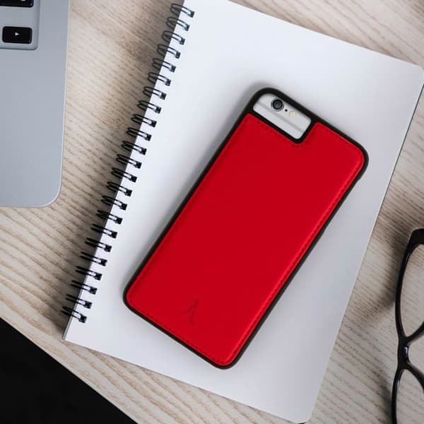 Coque iPhone 8+, 7+, 6+, 6S+ Hårt skydd Äkta läder Akashi Röd